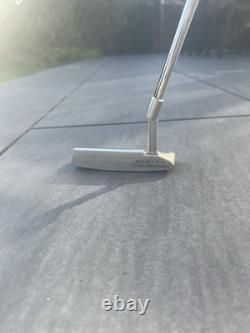 Amazing condition Titleist Scotty Cameron Super Select Newport 2+ 34 Inches