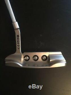 Scotty Cameron Button Back Newport Putter with Headcover