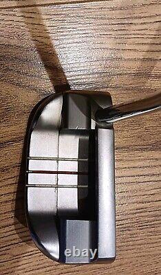 Scotty Cameron California. Fastback. 33. Golf Pride Tour SNSR. 2 HEAD COVERS