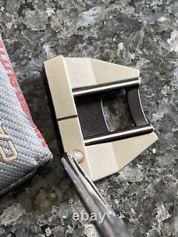 Scotty Cameron Futura 5.5M Putter / 35 Inch