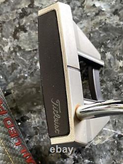 Scotty Cameron Futura 5.5M Putter / 35 Inch