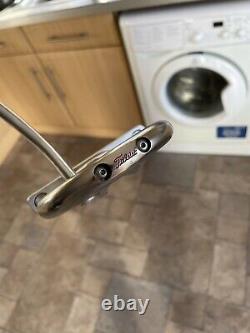 Scotty Cameron Futura Putter / Superstroke Grip / 33 Inches