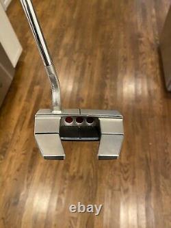 Scotty Cameron Futura X5 with flow neck