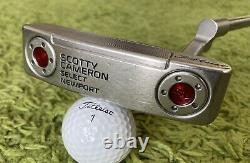 Scotty Cameron. Select Newport (34) R/H. With Head Cover