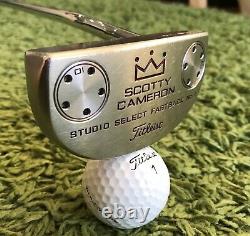 Scotty Cameron. Studio Select Fastback No. 1. (35)R/H. Head Cover & Cord Grip