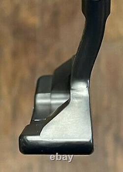 Scotty Cameron Studio Stainless Newport 2.5 Putter LEFTY Xtreme Dark Finish