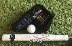 Scotty Cameron. Studio Style Newport 1.5 (34) with Head Cover And Divot Tool