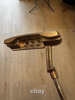 Scotty Cameron Super Select Newport Plus / 33 Inch / Scotty Cameron Grip