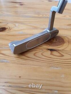 Used Scotty Cameron Studio Style Newport GSS with new spare original grip