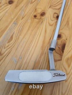 Used Scotty Cameron Studio Style Newport GSS with new spare original grip